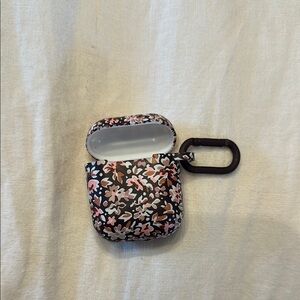 NEW Madewell Floral AirPods Case with Clip